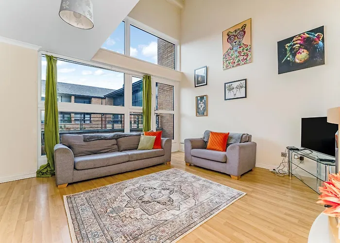 4Bed Finnieston Skyhigh Duplex